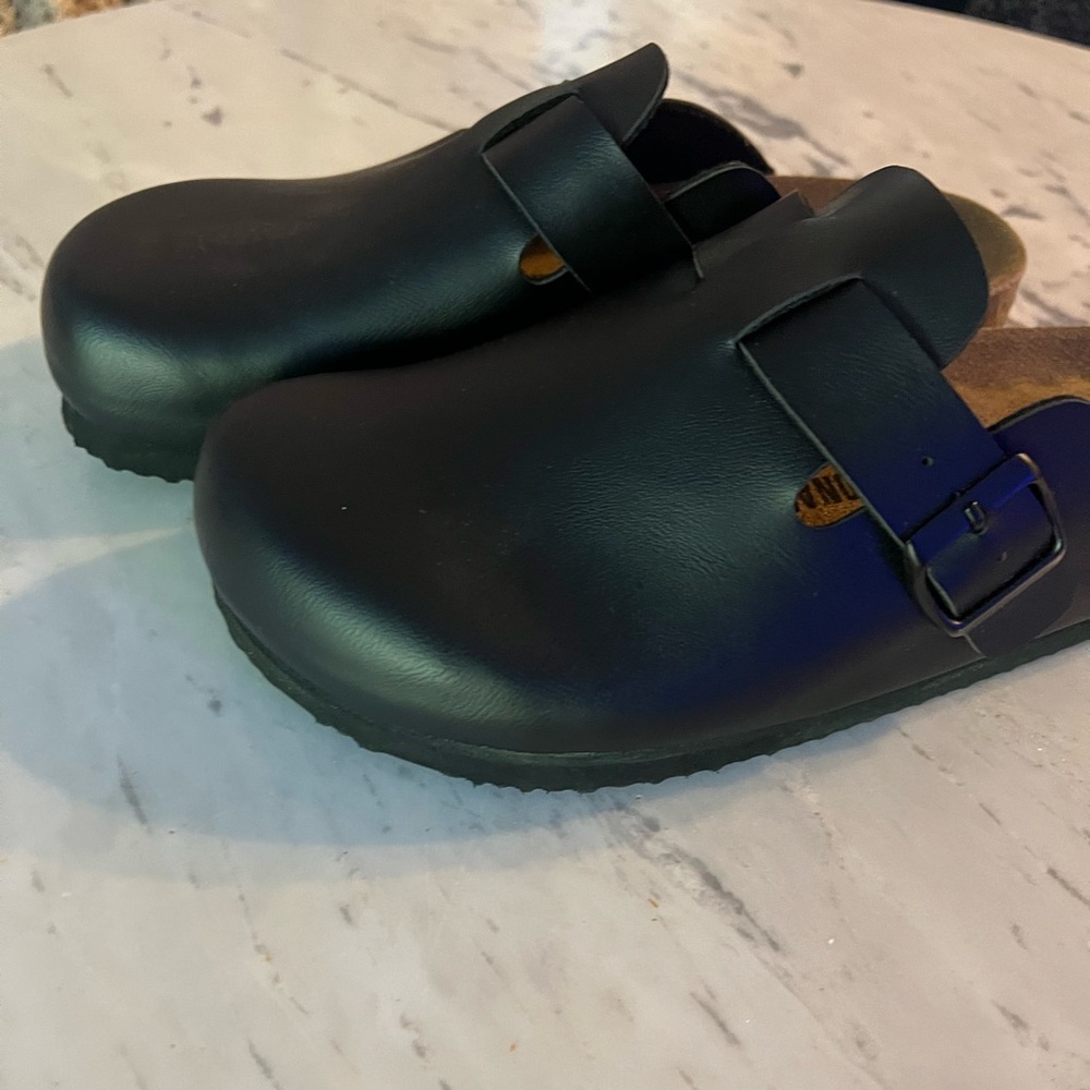 NWOT black clogs